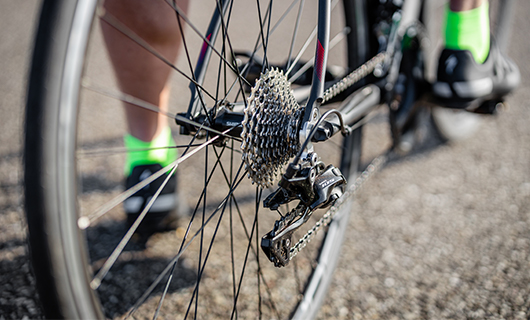 close-up van de achterkant van een racefiets