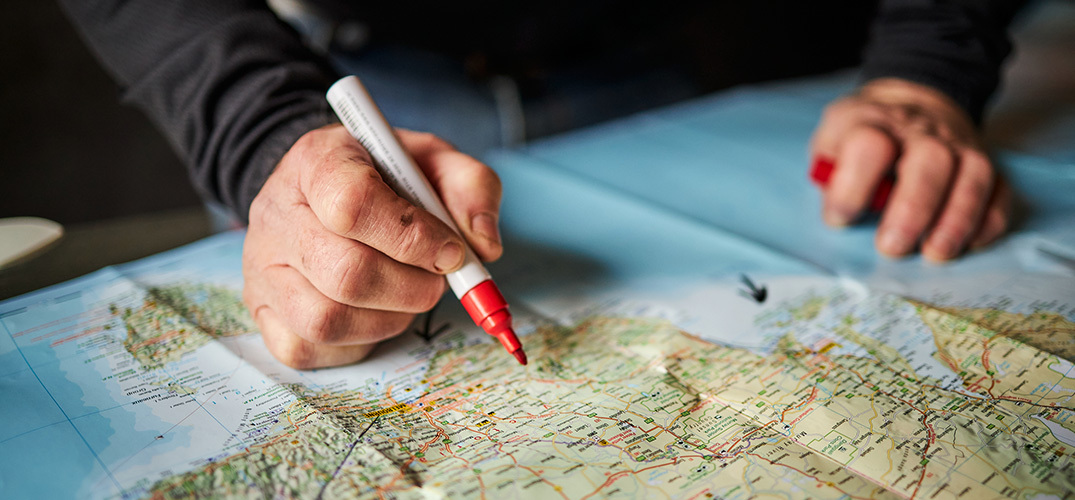 Evert stippelt de route uit door Australie